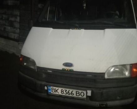 Белый Форд Транзит, объемом двигателя 2.5 л и пробегом 400 тыс. км за 2000 $, фото 1 на Automoto.ua