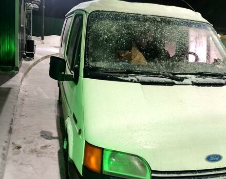 Белый Форд Транзит, объемом двигателя 2.5 л и пробегом 368 тыс. км за 2200 $, фото 1 на Automoto.ua