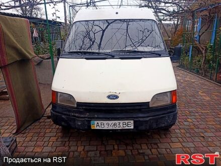 Белый Форд Транзит, объемом двигателя 2.5 л и пробегом 340 тыс. км за 1500 $, фото 1 на Automoto.ua