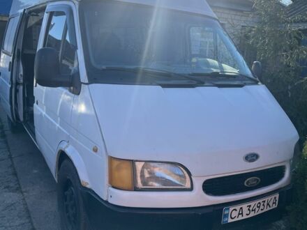 Белый Форд Транзит, объемом двигателя 2.5 л и пробегом 340 тыс. км за 3000 $, фото 1 на Automoto.ua