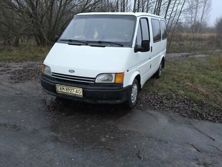Белый Форд Транзит, объемом двигателя 0 л и пробегом 288 тыс. км за 2500 $, фото 1 на Automoto.ua
