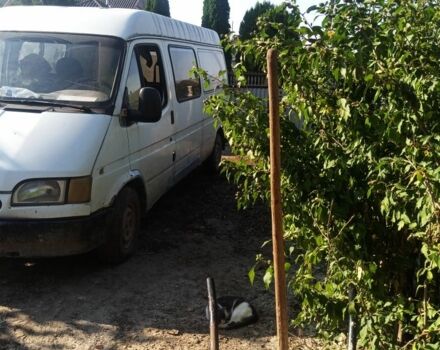 Білий Форд Транзит, об'ємом двигуна 2.5 л та пробігом 1000 тис. км за 1606 $, фото 1 на Automoto.ua
