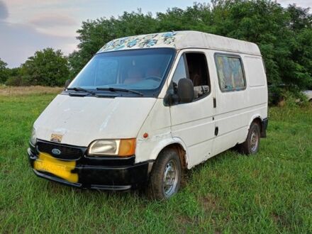 Белый Форд Транзит, объемом двигателя 2.5 л и пробегом 334 тыс. км за 1500 $, фото 1 на Automoto.ua