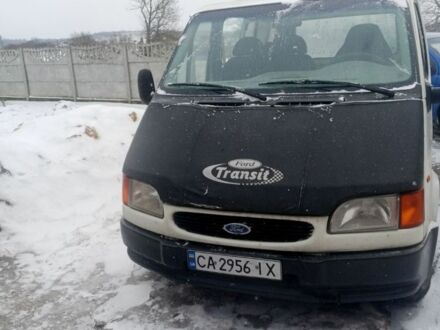 Белый Форд Транзит, объемом двигателя 2.5 л и пробегом 2 тыс. км за 2200 $, фото 1 на Automoto.ua