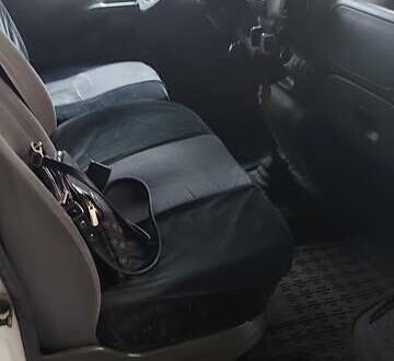 Белый Форд Транзит, объемом двигателя 2.5 л и пробегом 243 тыс. км за 3362 $, фото 1 на Automoto.ua