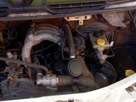 Форд Транзит 1996 в Первомайск на Automoto.ua Белый Форд Транзит, объемом двигателя 2.5 л и пробегом 500 тыс. км за 5200 $, фото 1 на Automoto.ua