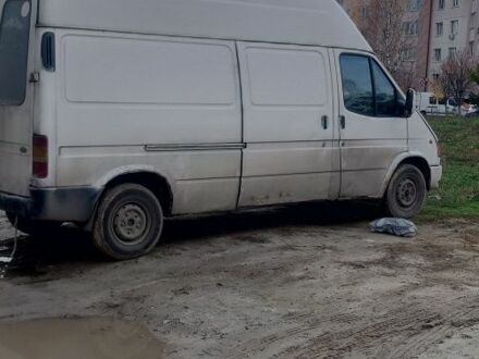 Белый Форд Транзит, объемом двигателя 2.5 л и пробегом 400 тыс. км за 2000 $, фото 1 на Automoto.ua
