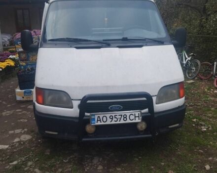 Білий Форд Транзит, об'ємом двигуна 2.5 л та пробігом 360 тис. км за 1600 $, фото 1 на Automoto.ua