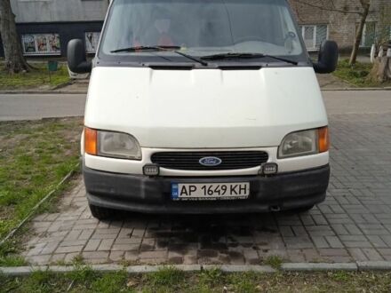 Белый Форд Транзит, объемом двигателя 2.5 л и пробегом 385 тыс. км за 2600 $, фото 1 на Automoto.ua