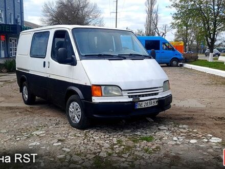 Білий Форд Транзит, об'ємом двигуна 2.5 л та пробігом 240 тис. км за 1500 $, фото 1 на Automoto.ua