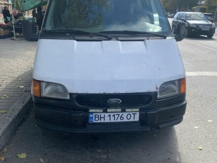 Белый Форд Транзит, объемом двигателя 0 л и пробегом 300 тыс. км за 2400 $, фото 1 на Automoto.ua