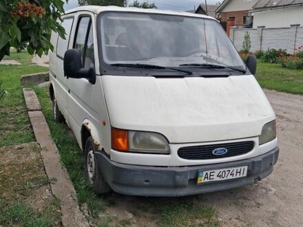 Білий Форд Транзит, об'ємом двигуна 2.5 л та пробігом 225 тис. км за 1700 $, фото 1 на Automoto.ua