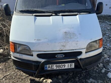 Белый Форд Транзит, объемом двигателя 2.5 л и пробегом 309 тыс. км за 1999 $, фото 1 на Automoto.ua