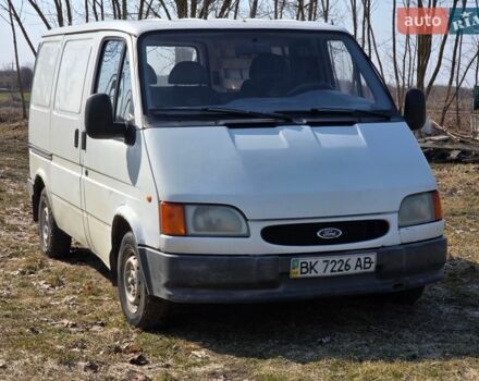 Белый Форд Транзит, объемом двигателя 2.5 л и пробегом 300 тыс. км за 2200 $, фото 1 на Automoto.ua