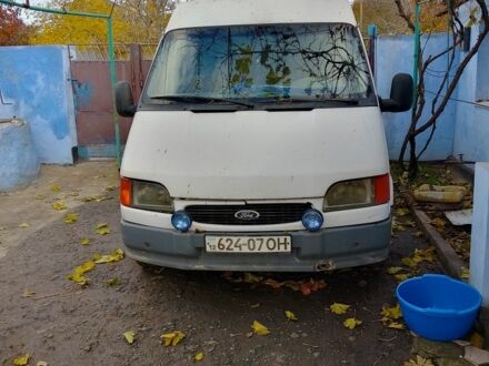 Форд Транзит 1998 в Николаеве на Automoto.ua Белый Форд Транзит, объемом двигателя 0 л и пробегом 300 тыс. км за 2000 $, фото 1 на Automoto.ua