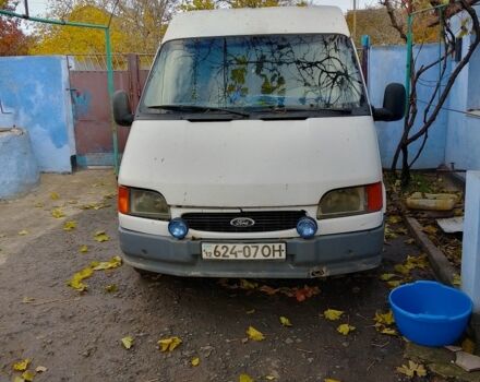 Білий Форд Транзит, об'ємом двигуна 0 л та пробігом 300 тис. км за 2000 $, фото 1 на Automoto.ua