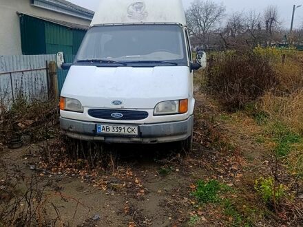 Белый Форд Транзит, объемом двигателя 2.5 л и пробегом 450 тыс. км за 2000 $, фото 1 на Automoto.ua