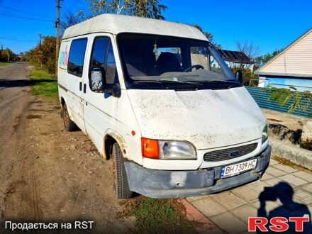 Белый Форд Транзит, объемом двигателя 2.5 л и пробегом 290 тыс. км за 1200 $, фото 1 на Automoto.ua