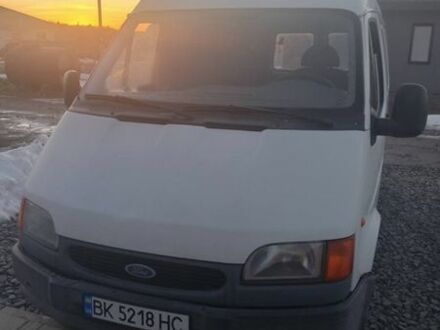 Білий Форд Транзит, об'ємом двигуна 2.5 л та пробігом 265 тис. км за 3800 $, фото 1 на Automoto.ua