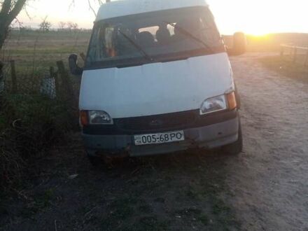 Белый Форд Транзит, объемом двигателя 2.5 л и пробегом 600 тыс. км за 1180 $, фото 1 на Automoto.ua