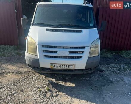 Білий Форд Транзит, об'ємом двигуна 2.4 л та пробігом 150 тис. км за 13000 $, фото 1 на Automoto.ua