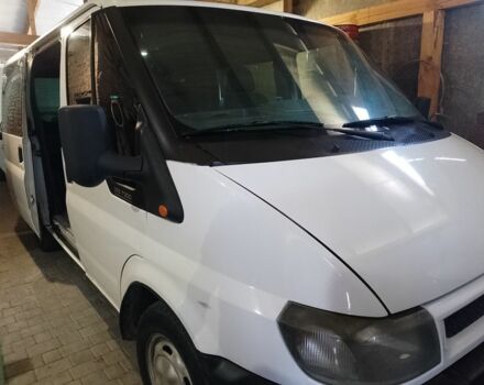 Белый Форд Транзит, объемом двигателя 2 л и пробегом 200 тыс. км за 3798 $, фото 1 на Automoto.ua