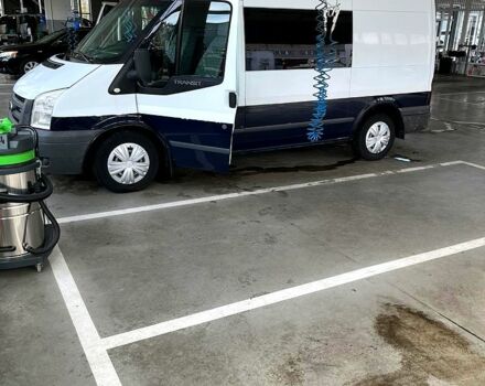 Белый Форд Транзит, объемом двигателя 2.2 л и пробегом 331 тыс. км за 9000 $, фото 1 на Automoto.ua