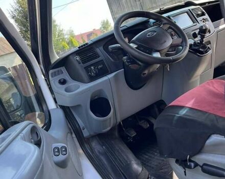 Белый Форд Транзит, объемом двигателя 2.2 л и пробегом 451 тыс. км за 5800 $, фото 7 на Automoto.ua