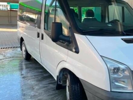 Білий Форд Транзит, об'ємом двигуна 2.2 л та пробігом 300 тис. км за 3200 $, фото 1 на Automoto.ua