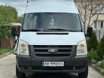 Білий Форд Транзит, об'ємом двигуна 2.2 л та пробігом 248 тис. км за 8800 $, фото 1 на Automoto.ua