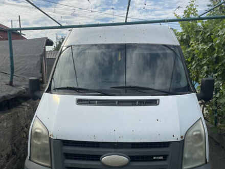 Белый Форд Транзит, объемом двигателя 2.2 л и пробегом 500 тыс. км за 3500 $, фото 1 на Automoto.ua