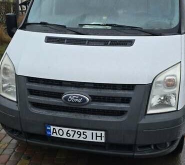 Белый Форд Транзит, объемом двигателя 2.4 л и пробегом 300 тыс. км за 8800 $, фото 1 на Automoto.ua