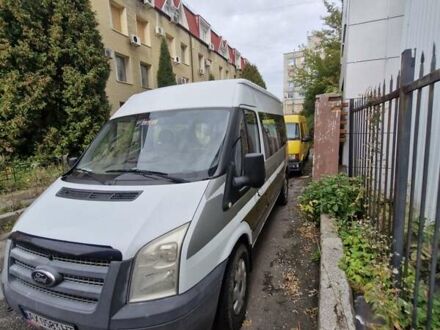 Белый Форд Транзит, объемом двигателя 2.2 л и пробегом 300 тыс. км за 10000 $, фото 1 на Automoto.ua