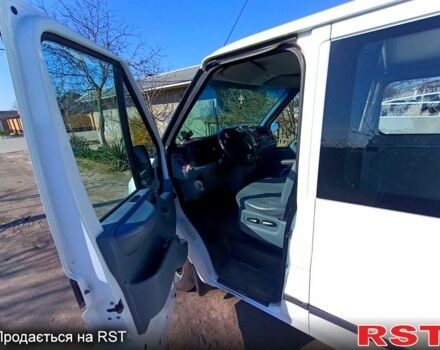 Белый Форд Транзит, объемом двигателя 2.2 л и пробегом 303 тыс. км за 9000 $, фото 1 на Automoto.ua