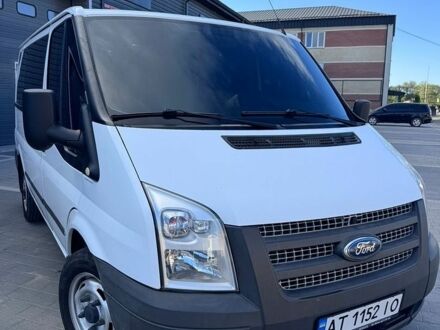 Білий Форд Транзит, об'ємом двигуна 2.2 л та пробігом 232 тис. км за 10800 $, фото 1 на Automoto.ua