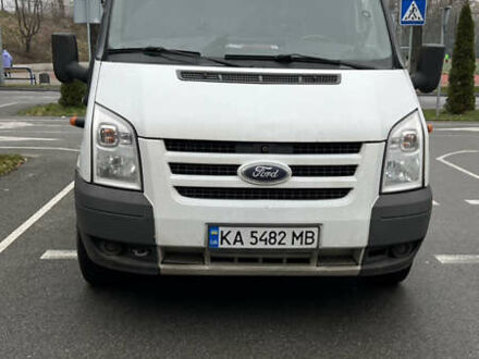 Белый Форд Транзит, объемом двигателя 2.2 л и пробегом 555 тыс. км за 8900 $, фото 1 на Automoto.ua
