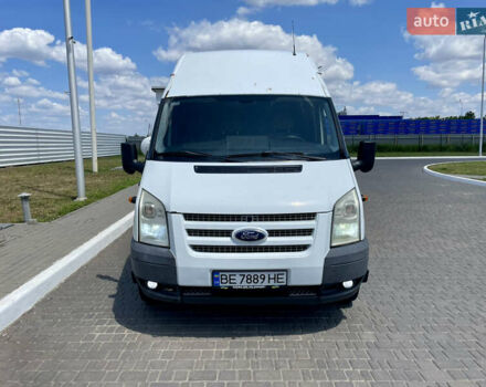 Білий Форд Транзит, об'ємом двигуна 2.2 л та пробігом 300 тис. км за 12000 $, фото 1 на Automoto.ua