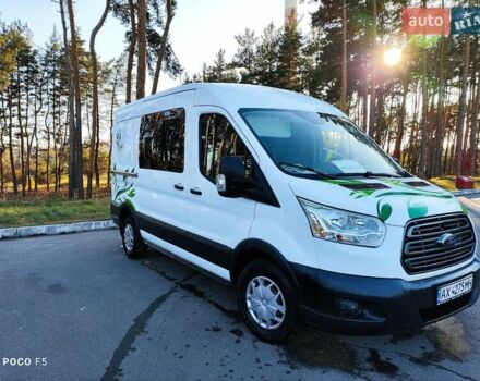 Білий Форд Транзит, об'ємом двигуна 2.2 л та пробігом 260 тис. км за 13000 $, фото 1 на Automoto.ua