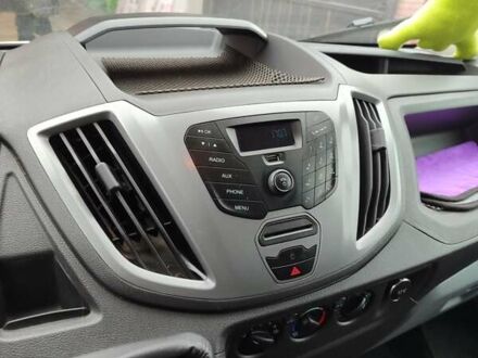 Белый Форд Транзит, объемом двигателя 2 л и пробегом 213 тыс. км за 17500 $, фото 1 на Automoto.ua