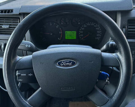 Черный Форд Транзит, объемом двигателя 2.2 л и пробегом 231 тыс. км за 10800 $, фото 8 на Automoto.ua