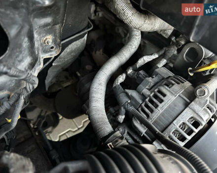 Красный Форд Транзит, объемом двигателя 2.2 л и пробегом 389 тыс. км за 12999 $, фото 16 на Automoto.ua