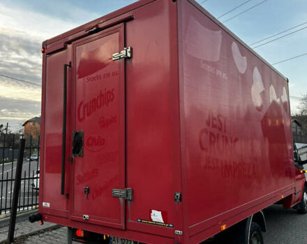 Красный Форд Транзит, объемом двигателя 2.2 л и пробегом 389 тыс. км за 12999 $, фото 6 на Automoto.ua