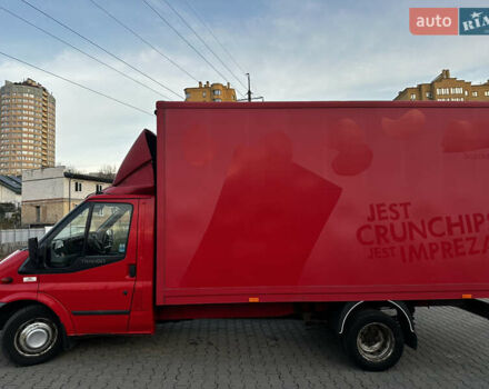 Красный Форд Транзит, объемом двигателя 2.2 л и пробегом 389 тыс. км за 12999 $, фото 2 на Automoto.ua