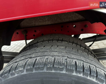 Красный Форд Транзит, объемом двигателя 2.2 л и пробегом 389 тыс. км за 12999 $, фото 18 на Automoto.ua