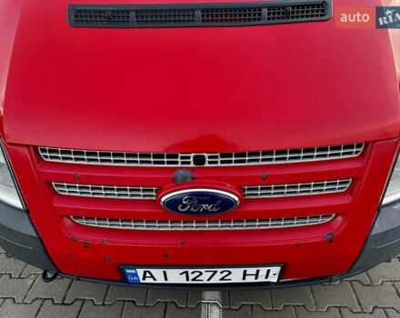 Красный Форд Транзит, объемом двигателя 2.2 л и пробегом 389 тыс. км за 12999 $, фото 13 на Automoto.ua