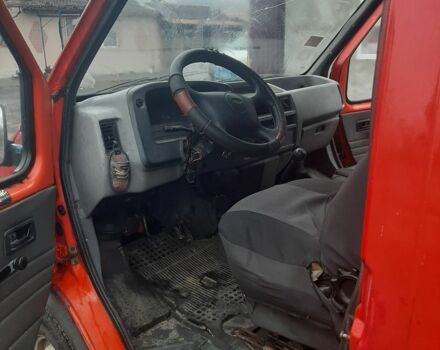 Красный Форд Транзит, объемом двигателя 2 л и пробегом 200 тыс. км за 1771 $, фото 3 на Automoto.ua