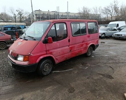 Красный Форд Транзит, объемом двигателя 2 л и пробегом 300 тыс. км за 650 $, фото 1 на Automoto.ua