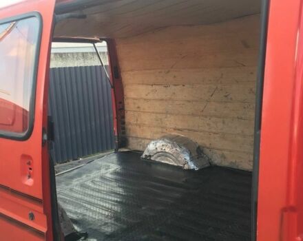 Красный Форд Транзит, объемом двигателя 2 л и пробегом 500 тыс. км за 1900 $, фото 5 на Automoto.ua