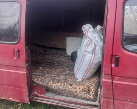 Красный Форд Транзит, объемом двигателя 2.5 л и пробегом 78 тыс. км за 1892 $, фото 3 на Automoto.ua