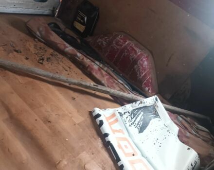 Червоний Форд Транзит, об'ємом двигуна 2.5 л та пробігом 540 тис. км за 1064 $, фото 7 на Automoto.ua